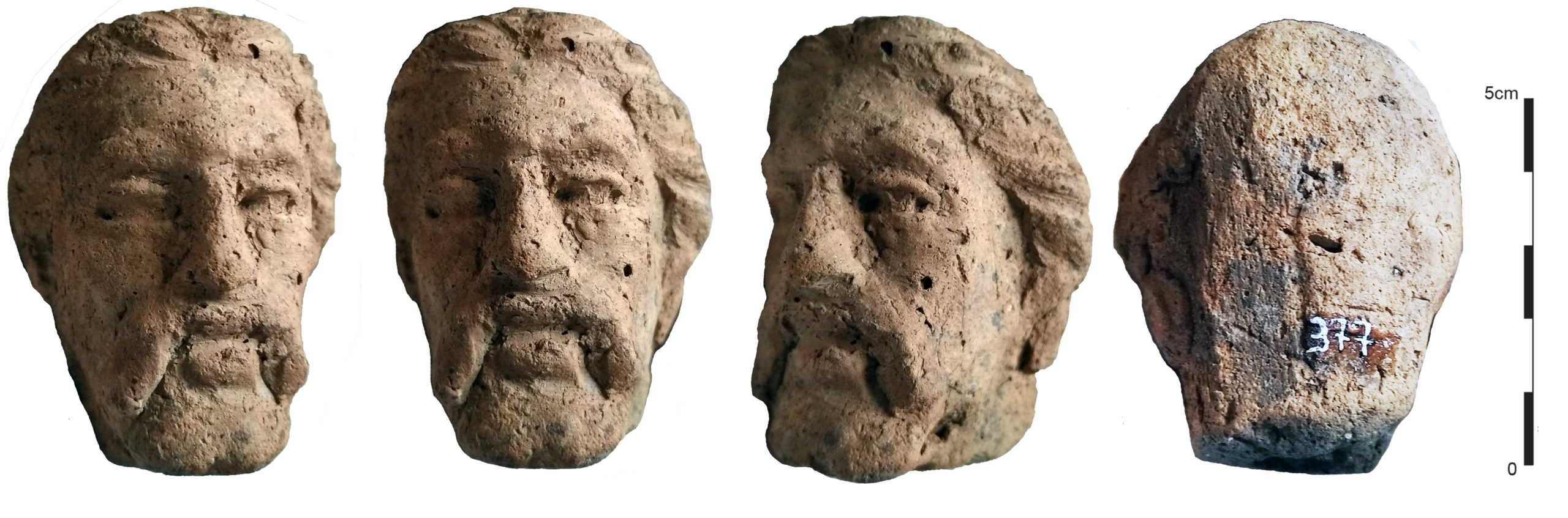 tête de Galate avec des moustaches proéminentes, issue d’une figurine en terre cuite trouvée en Égypte (conservée au musée de Limoges)