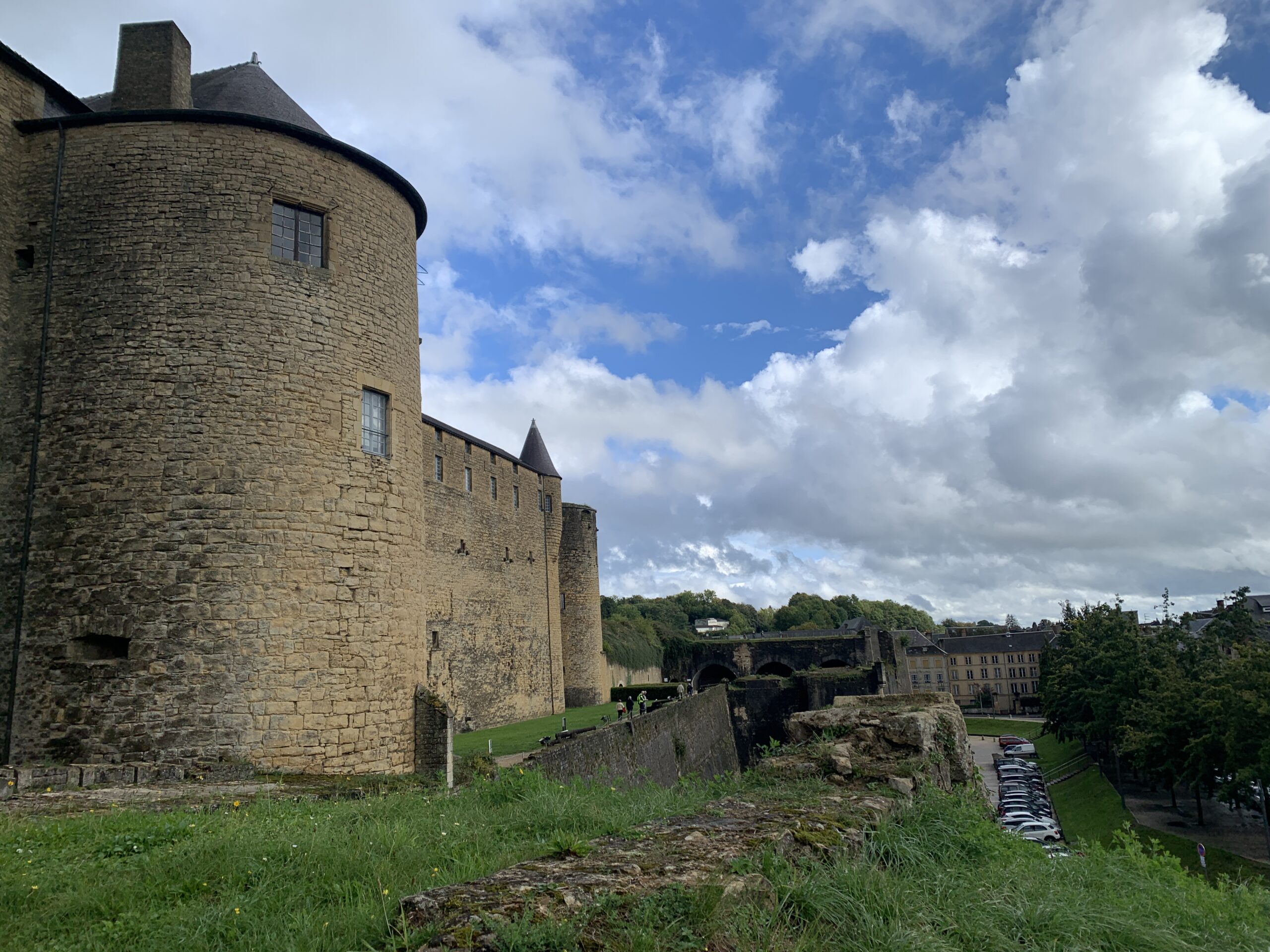 Vue du château de Sedan (Icrédit photo Service du Patrimoine Ville de Sedan)