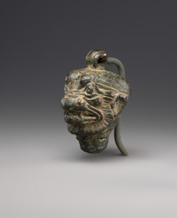 Pendentif de tête de Pazuzu, Neo-assyrien, entre le VIIIe et le VIIe siècle, bronze, Metropolitan Museum of Art, New York City