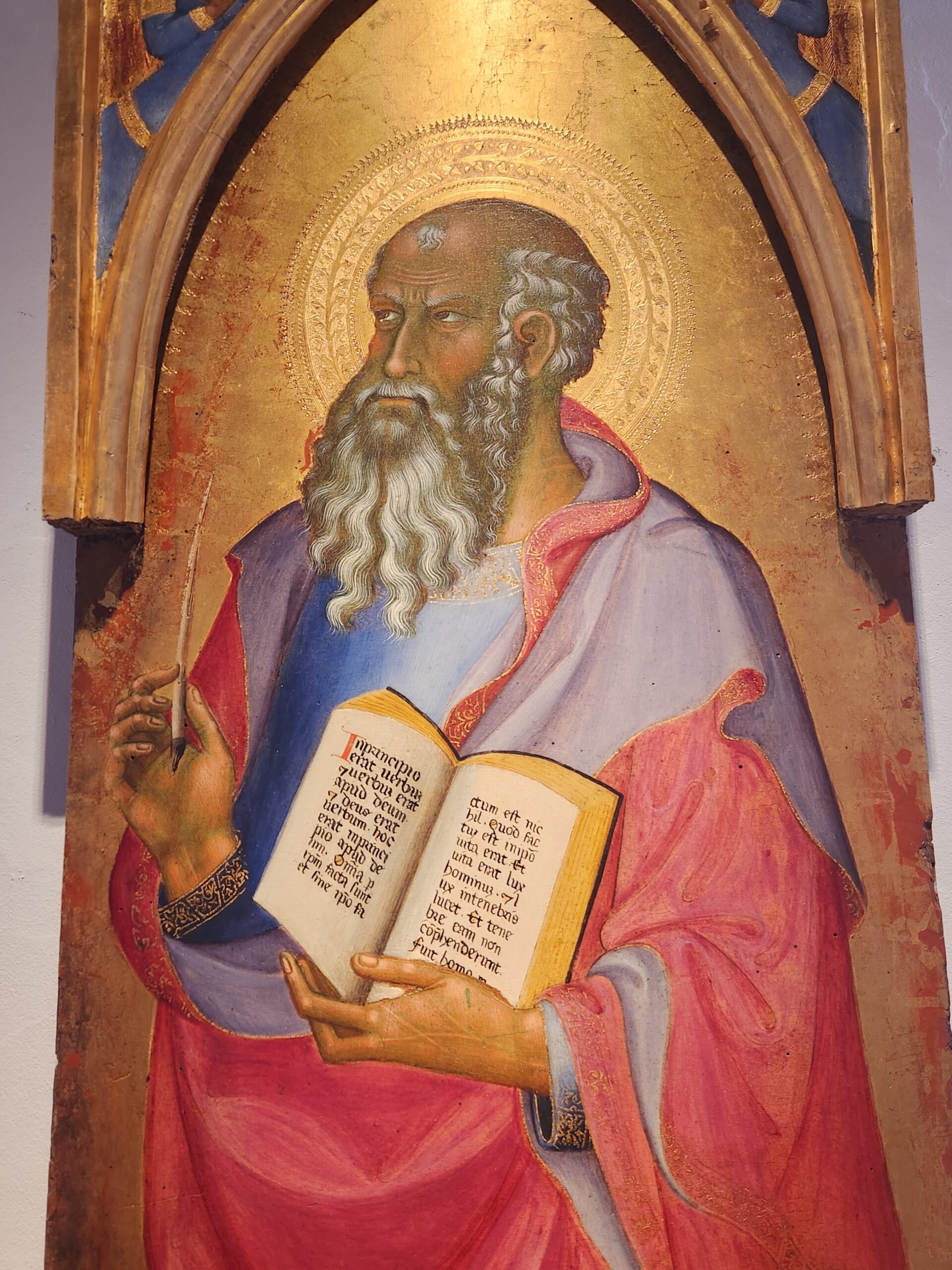 Bartolo di Fredi, Saint Jean l'Evangéliste, vers 1395-1400, tempera et or sur bois (peuplier), H: 198 ; L: 51 cm, Avignon, musée du Petit Palais, PP 16